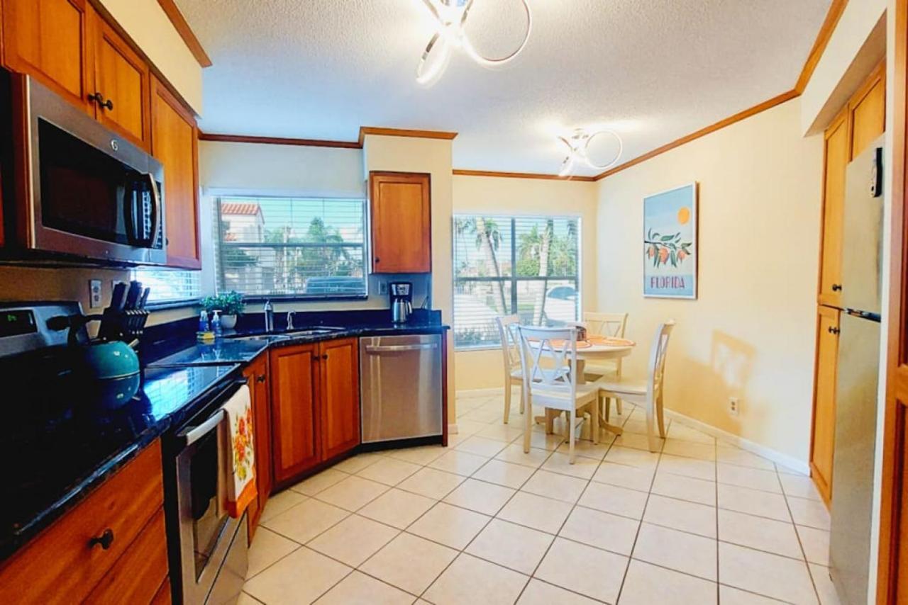 Paradise Sol 2Bd2Ba Condo On Golf Course Near Bch Сент-Питерсберг Экстерьер фото